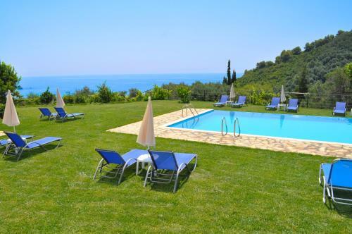 Escape Studio Apartments With Swimming Pool On Pelekas Beach