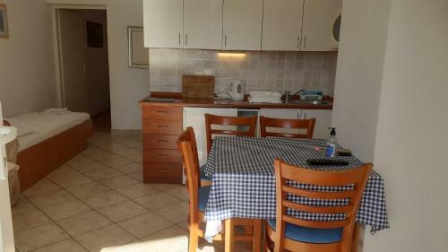Apartments Dobri - 500m From Beach