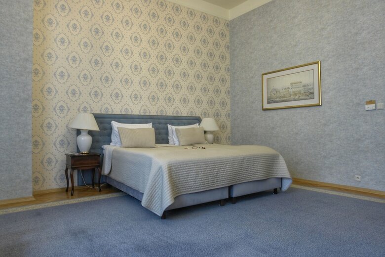 Grand Hotel