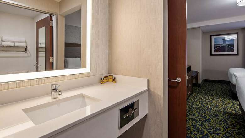 Best Western Plus Wynwood Hotel & Suites
