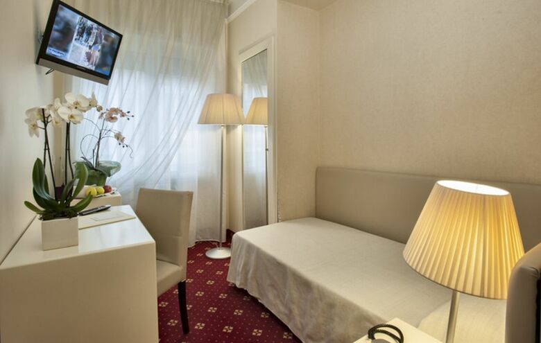 Hotel Gamma