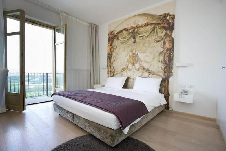 Hotel Castello Di Santa Vittoria