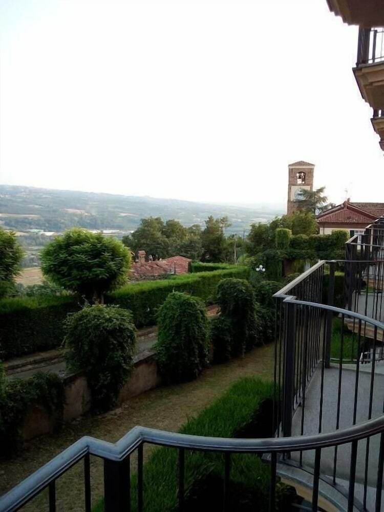 Hotel Castello Di Santa Vittoria