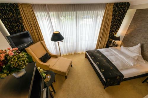 Hotel Business & More
