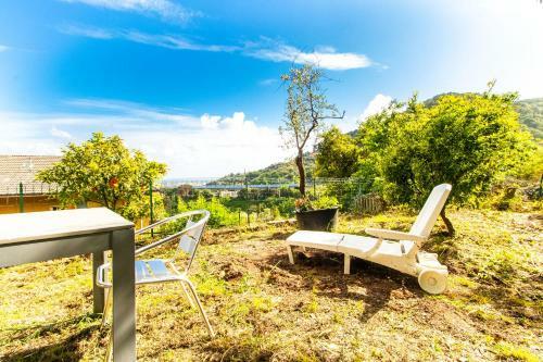 Chiavari Cozy Apartments In Villa With Shared Garden & Parking