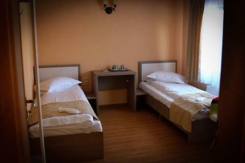 Hostal Pensiunea La Rogo