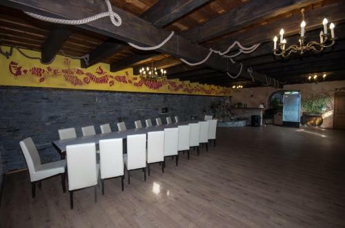 Hostal Sziklakert Fogad�