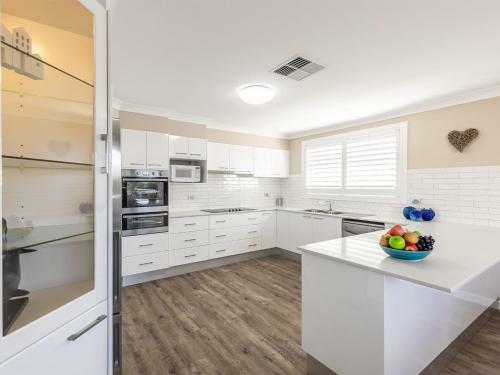 Dolphin Lagoon 196 Soldiers Pt Rd Luxury Escape