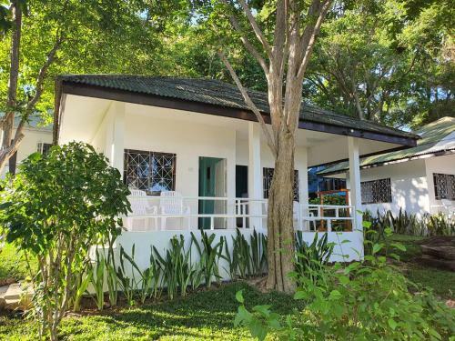 Hotel Blue Bay Bungalow