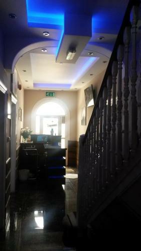 Bed & Breakfast The Crystal Lodge Hotel