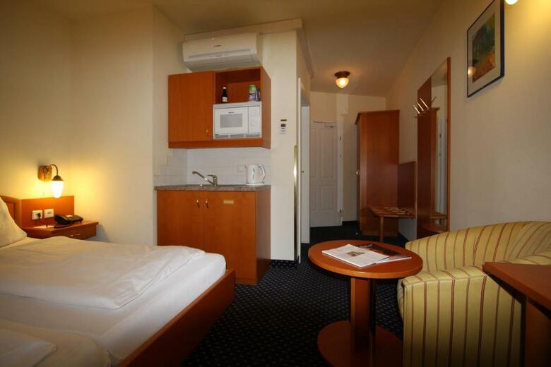 Suite Hotel 900 M Zur Oper