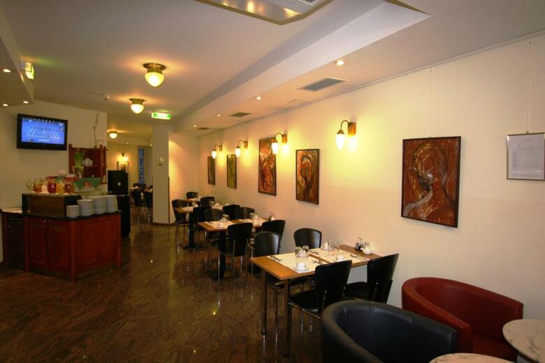 Suite Hotel 900 M Zur Oper
