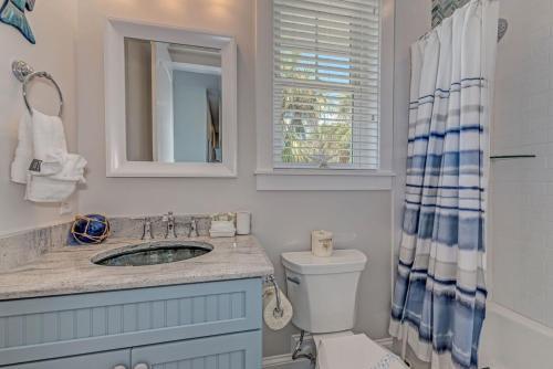 4 Bed 4 Bath, Bonus Bunk Room Heated Pool Water Slide Spa Wifi