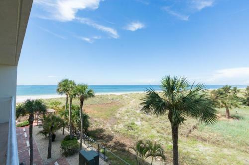 214 Madeira Norte Condo