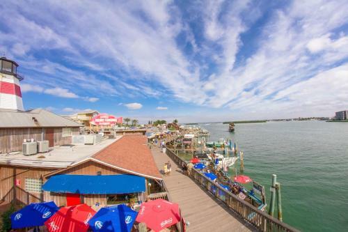 208 Madeira Norte Condo