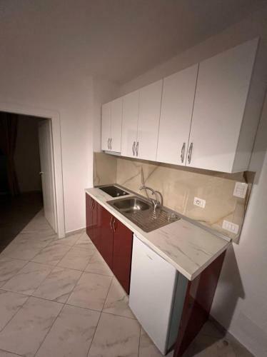 Apartamento Hotel Besniku