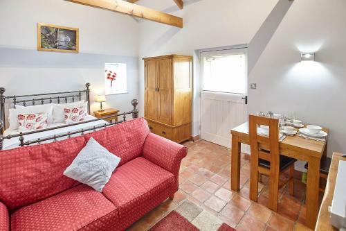 Host & Stay - Poppy Cottage & Rose Cottage