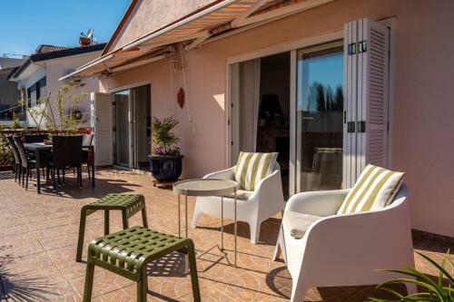 Apartment Axelle 50 Meters To The Beach