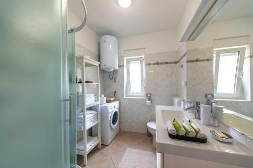 Apartment Axelle 50 Meters To The Beach