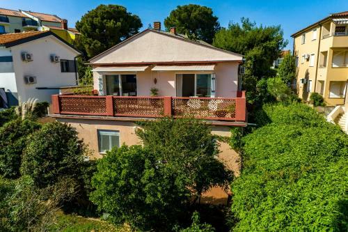 Apartment Axelle 50 Meters To The Beach