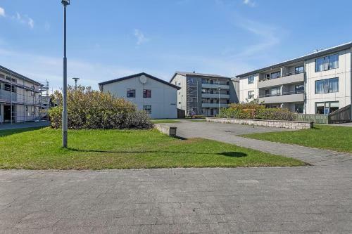 Charming, 2 Bedroom Seaside Apartment