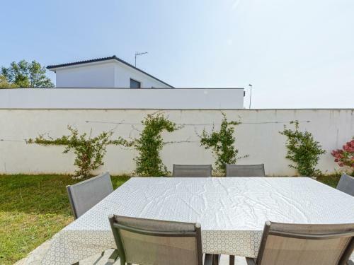 Maison Anglet, 4 Pi�ces, 6 Personnes - Fr-1-499-30