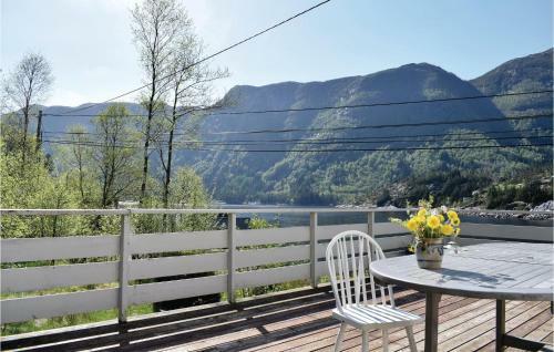 Four-bedroom Holiday Home In Eivindvik