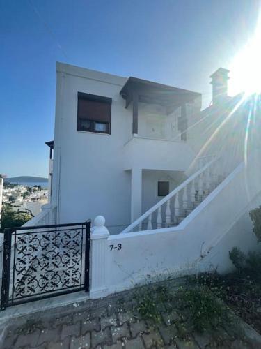 Villa Dublex House With Castle, Sea & Bodrum View 150 M2