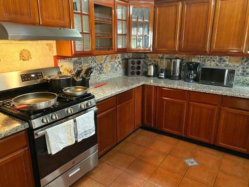 Luxury Villa / Free Parking / Garden