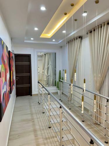 5 Bedroom Fully Detached Serviced Apartment