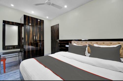 Hostal Om Guest House And Banquet