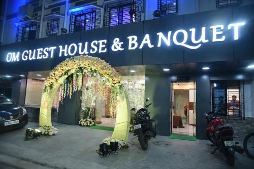 Hostal Om Guest House And Banquet