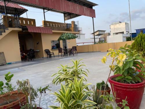 Satguru Homestays