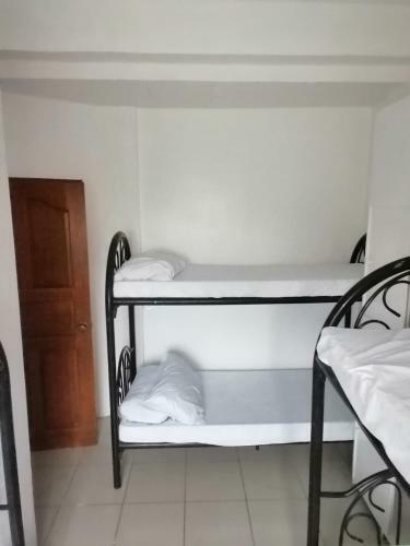 Bed & Breakfast Two-hearts Dormitory