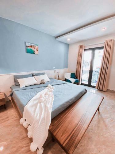 La Lumiere Harbour House H? Long