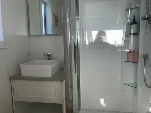 Wharf Cottage (tairua)