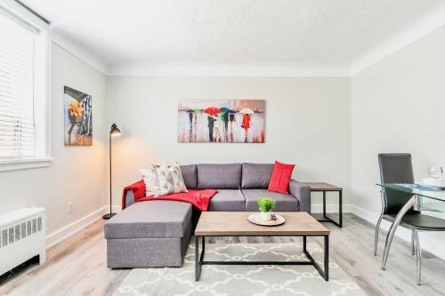 Apartamento Spacious 1br Apt - With King Bed And Netflix - Near Downtown