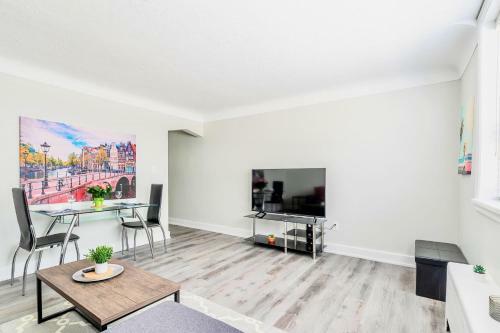Apartamento Spacious 1br Apt - With King Bed And Netflix - Near Downtown