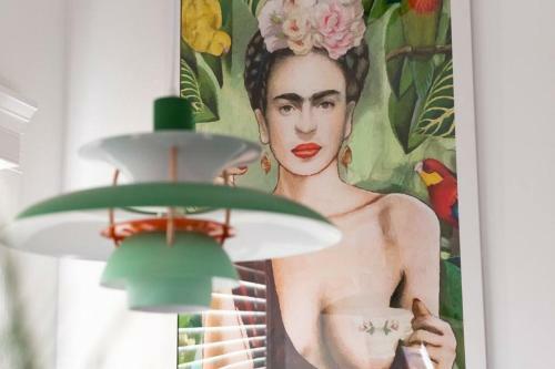 *new* Modern Meets Vintage In Phx Historic Home