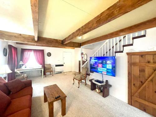 Sierra Mountain Lodge - Yosemite
