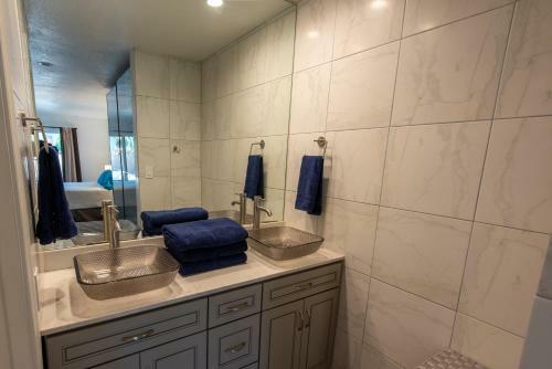 Modern 2 Br Townhouse With Private Pool