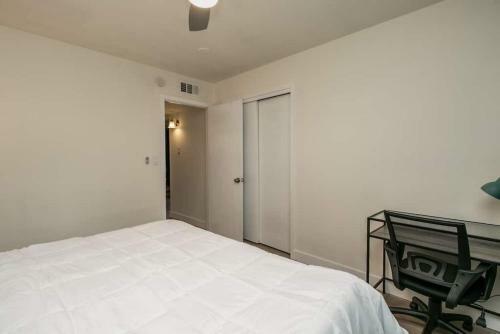 Remodeled 2 Bdrm W Yard In Old Town Scottsdale
