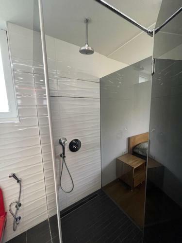Apartamento Sch�ne Gartenwohnung Mit Carport Und Terrasse!