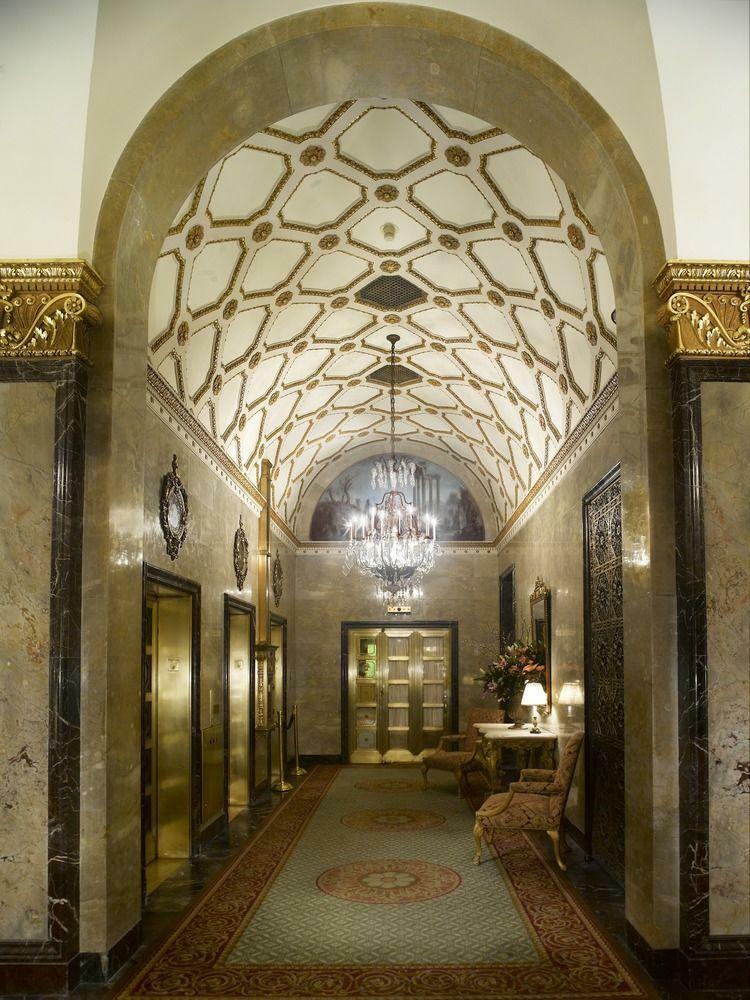 Hotel The Sherry Netherland