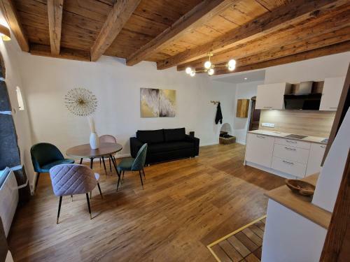 Apartamento Elegant Flat In Old Town, 2 Mins Walk To Lake