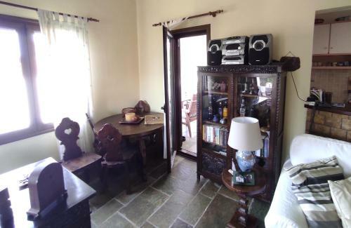 Entire Home Near Athens For Short Vacations