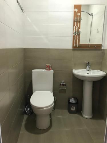 Hostal Linda Guest House