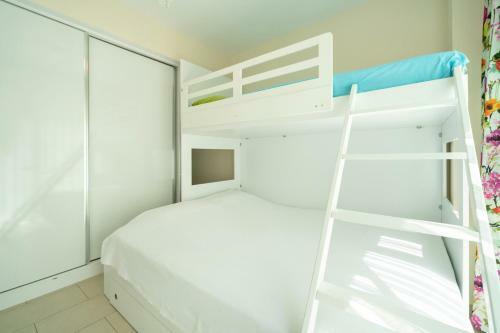 2 Br Rental Apartment In Gocek