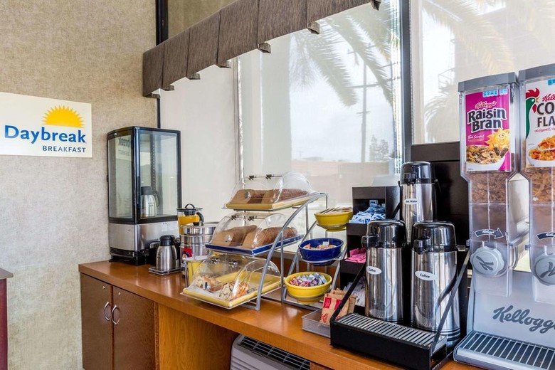 Hotel Days Inn Airport Center Lax