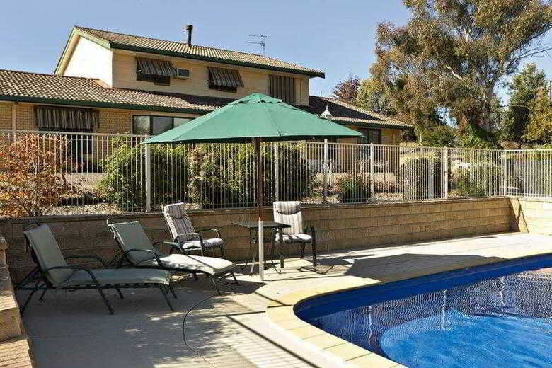 Best Western Hilltops Retreat Motor Inn
